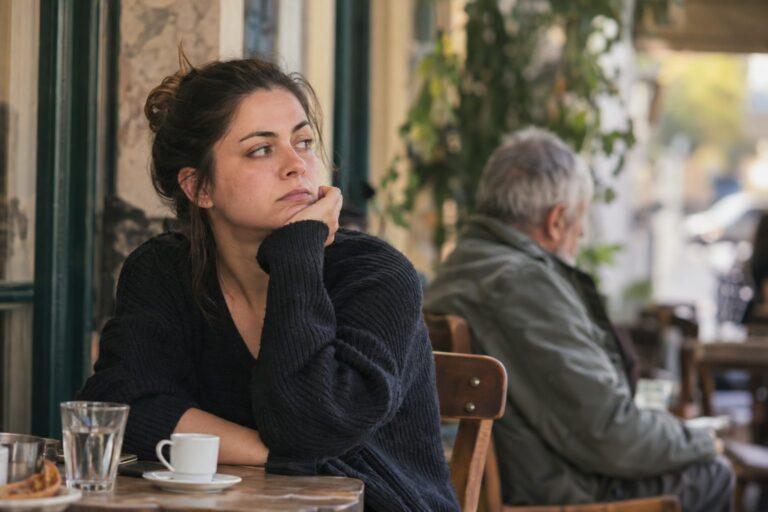 Ταύρος απεικονίζεται δίπλα σε λίστα βημάτων σχετικά με σταθερό και πρακτικό χωρισμό στο άρθρο.